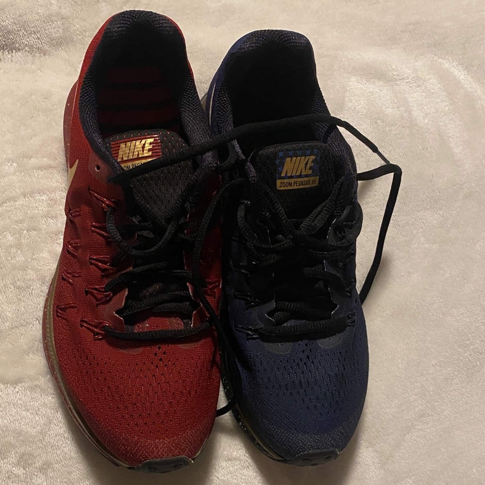 Nike Men's Dual-Tone Red and Blue Athletic Shoes